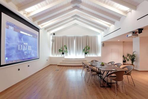 Imagen general del Hotel Isla Brown Chania Resort, Curio Collection By Hilton. Foto 5