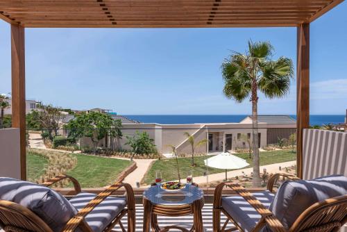 Imagen general del Hotel Isla Brown Chania Resort, Curio Collection By Hilton. Foto 17