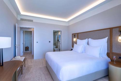 Imagen de la habitación del Hotel Isla Brown Chania Resort, Curio Collection By Hilton. Foto 20