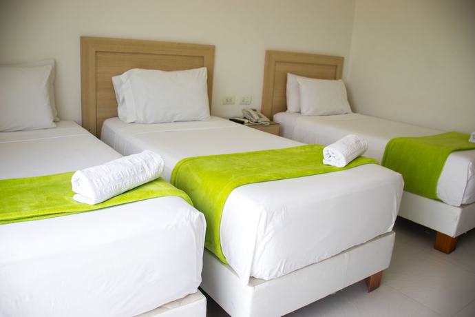 Imagen de la habitación del Hotel Isla Capri. Foto 17