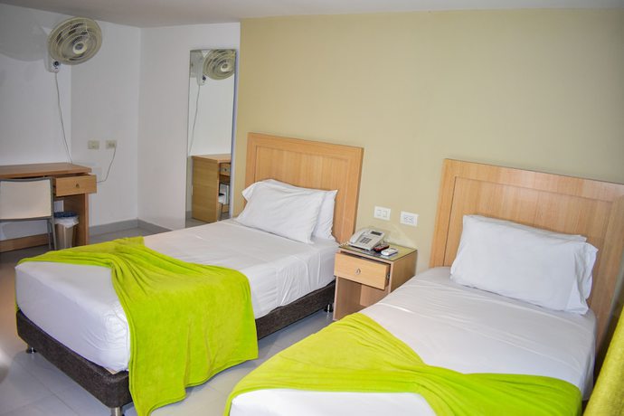 Imagen de la habitación del Hotel Isla Capri. Foto 18