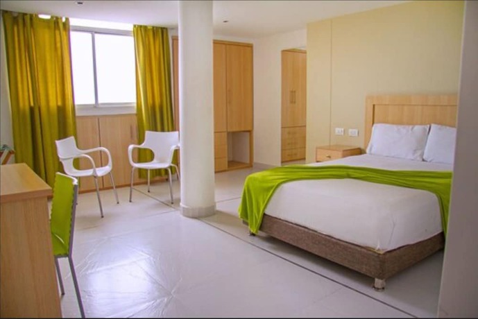 Imagen de la habitación del Hotel Isla Capri. Foto 19