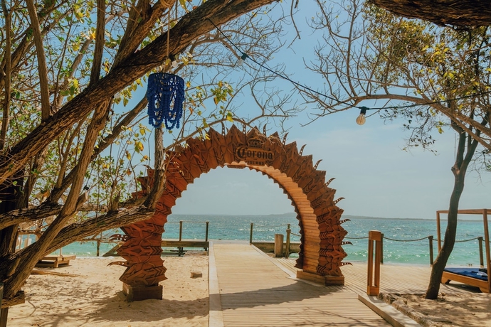 Imagen de los interiores del Hotel Isla Corona. Foto 16