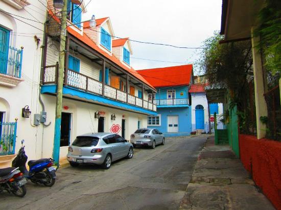 Imagen de los exteriores del Hotel Isla De Flores. Foto 5