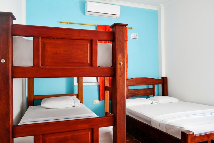 Imagen de la habitación del Hotel Isla M&aacute;gica Cove&ntilde;as. Foto 8