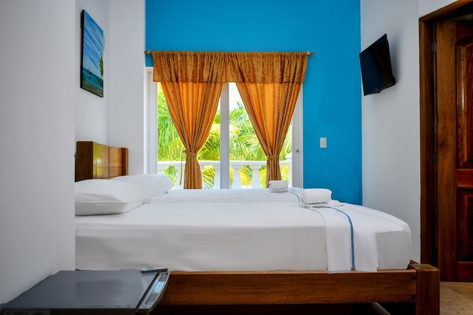 Imagen de la habitación del Hotel Isla M&aacute;gica Cove&ntilde;as. Foto 15