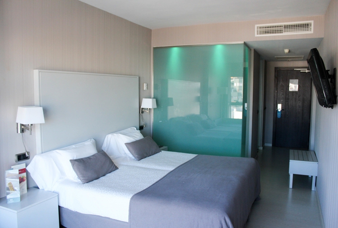Imagen de la habitación del Hotel Isla Mallorca and Spa. Foto 10