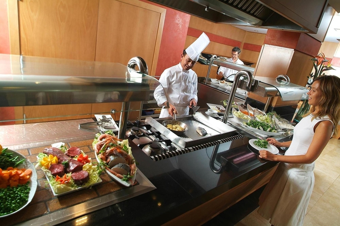 Imagen del bar/restaurante del Hotel Isla Mallorca and Spa. Foto 2