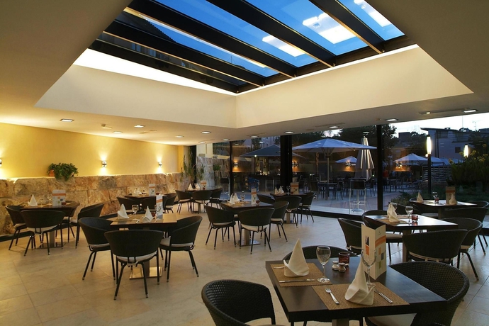 Imagen del bar/restaurante del Hotel Isla Mallorca and Spa. Foto 4