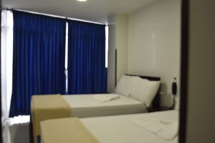 Imagen de la habitación del Hotel Isla Mayor. Foto 12