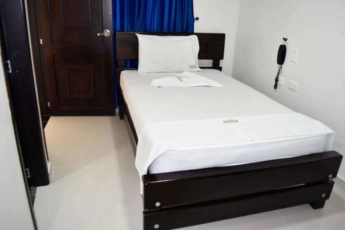 Imagen de la habitación del Hotel Isla Mayor. Foto 13