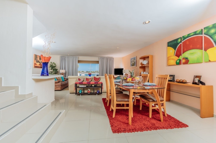Imagen de la habitación del Hotel Isla Mazatlan Residence Club. Foto 9