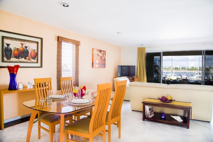 Imagen de la habitación del Hotel Isla Mazatlan Residence Club. Foto 13