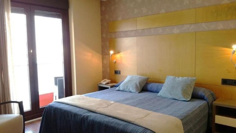 Imagen de la habitación del Hotel Isla Nova. Foto 13