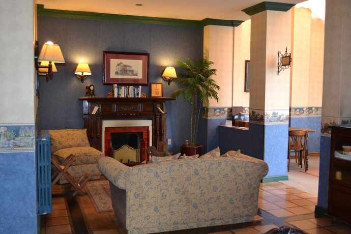 Imagen de los interiores del Hotel Isla Rey Jorge. Foto 8