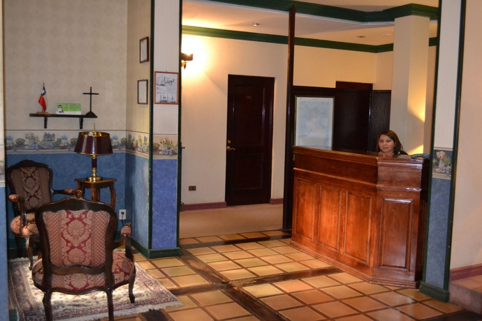 Imagen de los interiores del Hotel Isla Rey Jorge. Foto 9