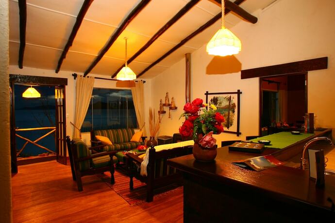 Imagen general del Hotel Isla Suasi. Foto 10