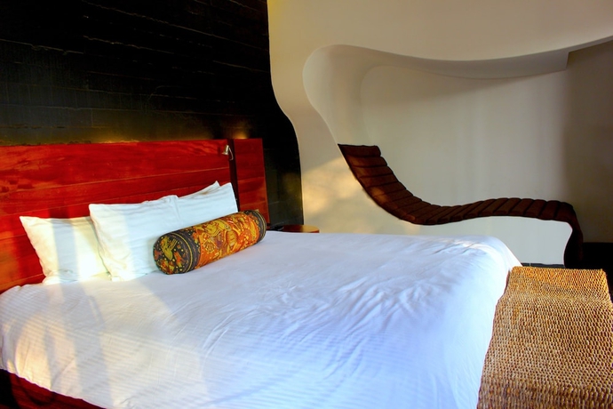 Imagen de la habitación del Hotel Isla Taj&iacute;n Beach and River Resort. Foto 16