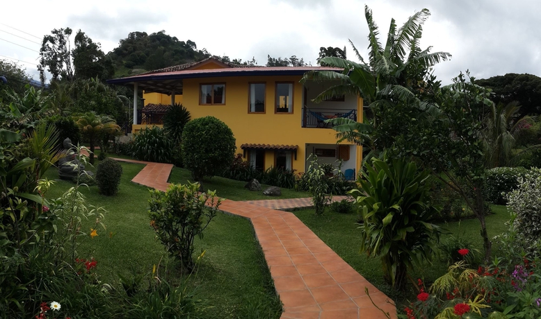 Imagen de los exteriores del Hotel Isla Verde, Boquete. Foto 15