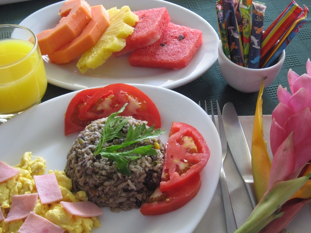 Imagen del bar/restaurante del Hotel Isla Verde. Foto 3