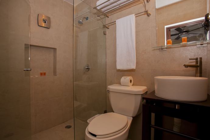 Imagen de la habitación del Hotel Isla Zamna. Foto 16