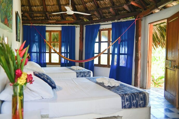 Imagen de la habitación del Hotel Isla del Pirata - Oficina de Reserva. Foto 18