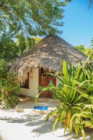 Imagen general del Hotel Isla del Pirata - Oficina de Reserva. Foto 11