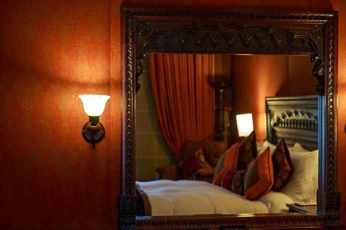 Imagen de la habitación del Hotel Islamabad Serena. Foto 13