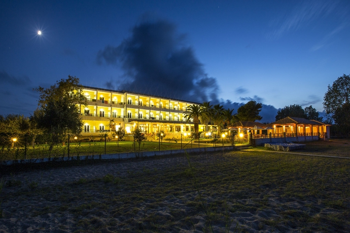 Imagen de los exteriores del Hotel Island Beach Resort - Adults Only. Foto 8