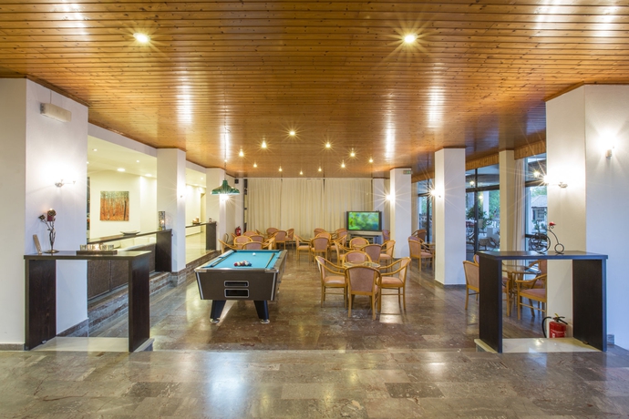 Imagen de los interiores del Hotel Island Beach Resort - Adults Only. Foto 15