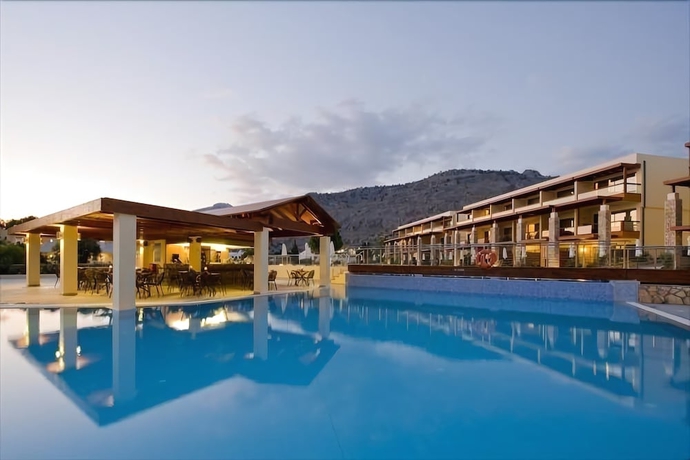 Imagen de la piscina del Hotel Island Blue. Foto 16