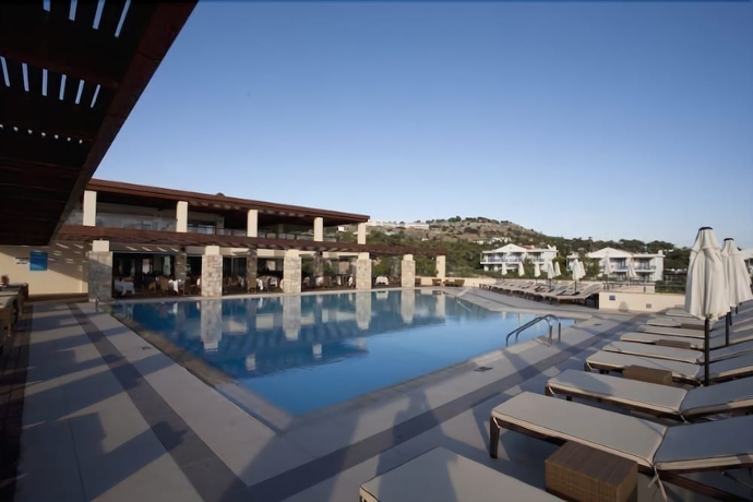 Imagen de la piscina del Hotel Island Blue. Foto 18