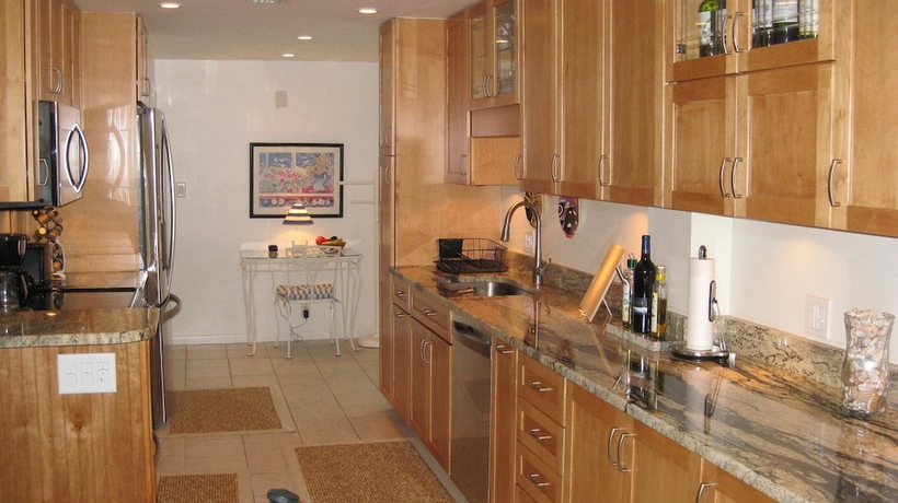 Imagen de la habitación del Hotel Island House Beach Resort. Foto 14