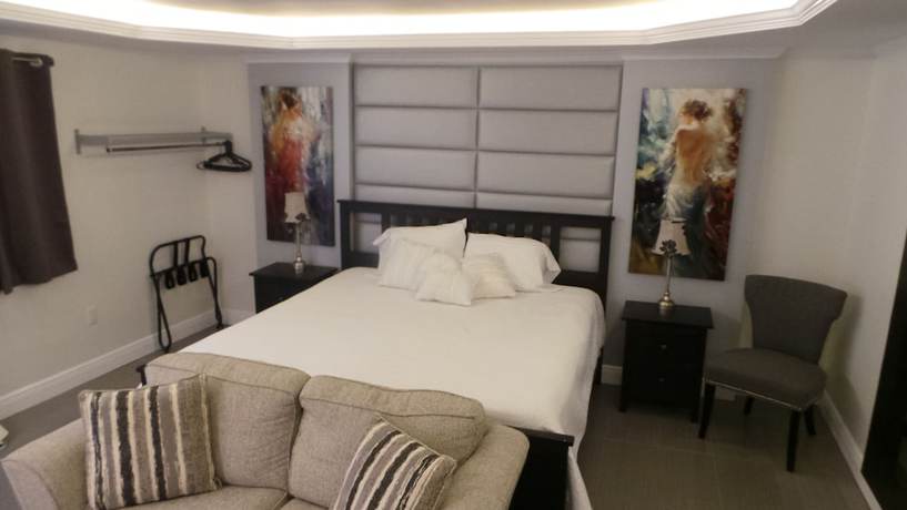 Imagen de la habitación del Hotel Island House. Foto 2