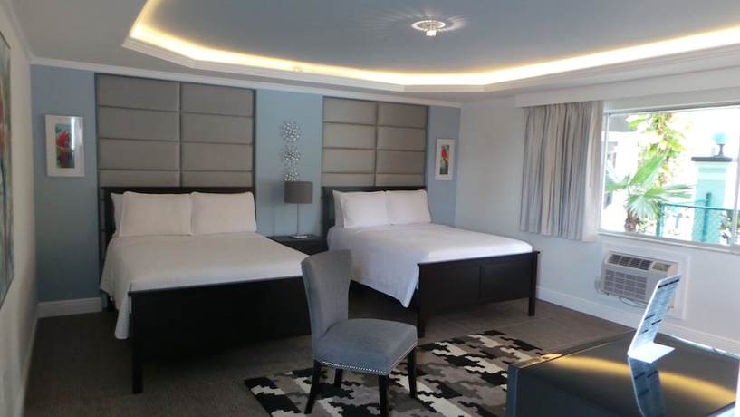 Imagen de la habitación del Hotel Island House. Foto 11