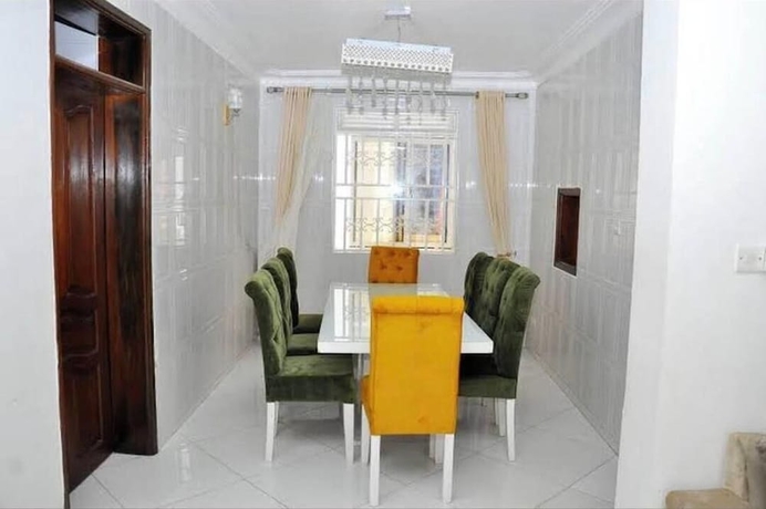 Imagen del bar/restaurante del Hotel Island Inn, Entebbe. Foto 3
