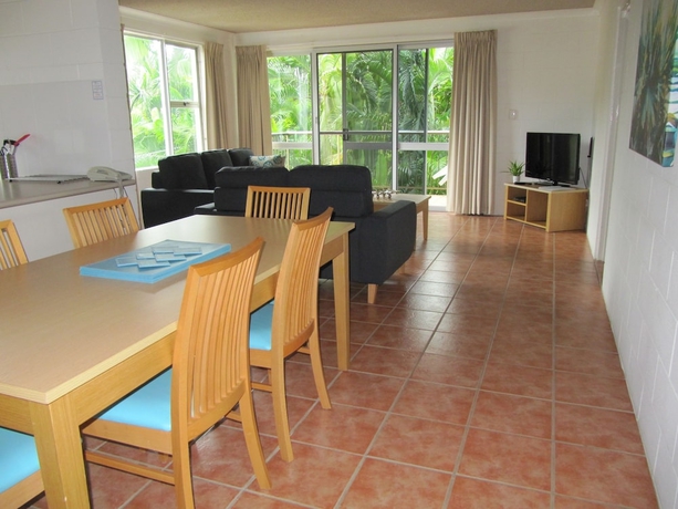 Imagen de la habitación del Hotel Island Palms Resort. Foto 13