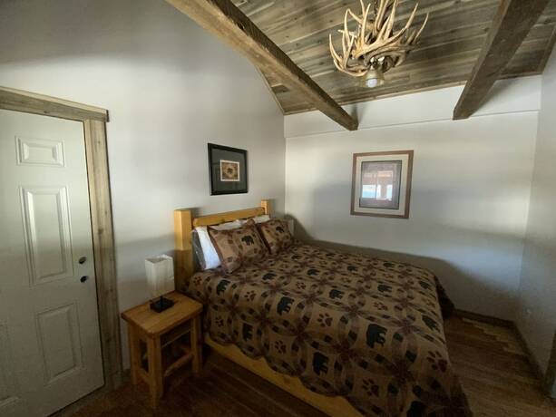 Imagen general del Hotel Island Park Lodge. Foto 1
