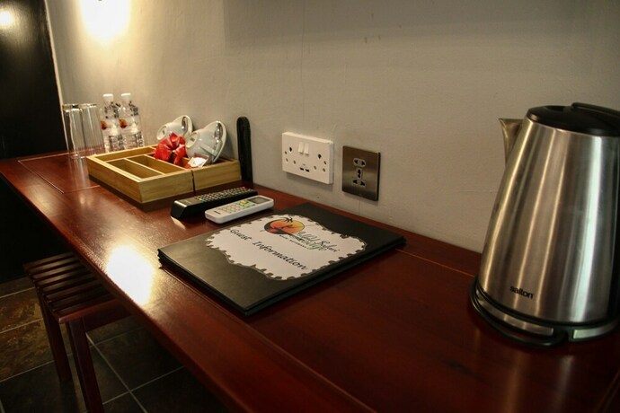 Imagen de la habitación del Hotel Island Safari Lodge. Foto 19