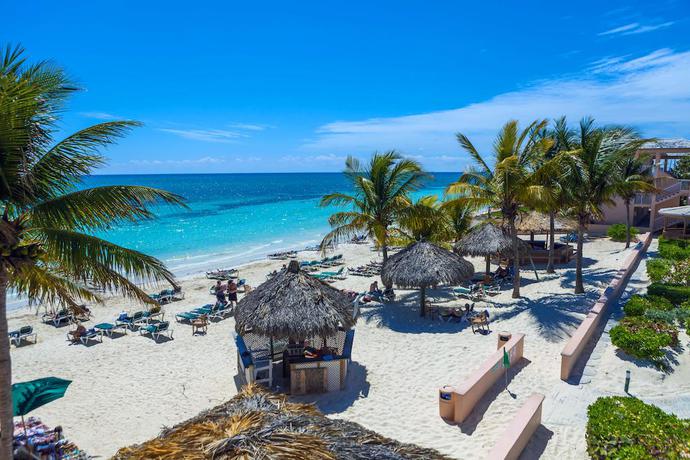 Imagen de los exteriores del Hotel Island Seas Resort. Foto 4