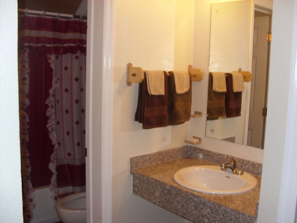 Imagen de la habitación del Hotel Island Seaside Suites. Foto 5