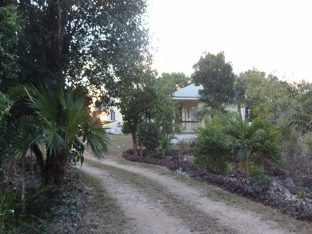 Imagen de los exteriores del Hotel Island Seaside Suites. Foto 14