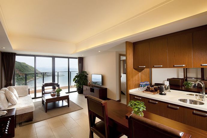 Imagen de la habitación del Hotel Island Skylight Resort. Foto 9