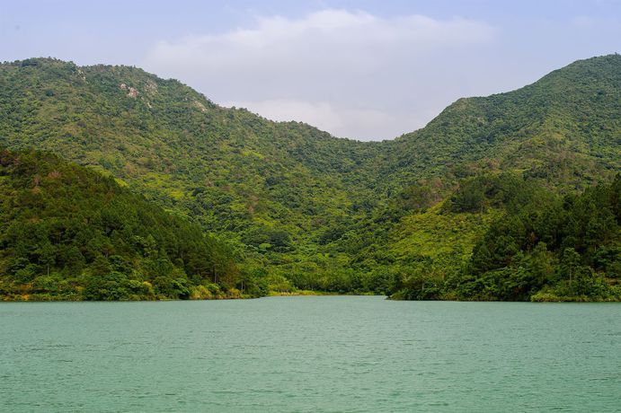 Imagen de los exteriores del Hotel Island Skylight Resort. Foto 14