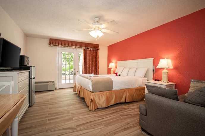 Imagen de la habitación del Hotel Island Sun Inn and Suites - Venice, Florida Historic Downtown and Beach Getaway. Foto 9