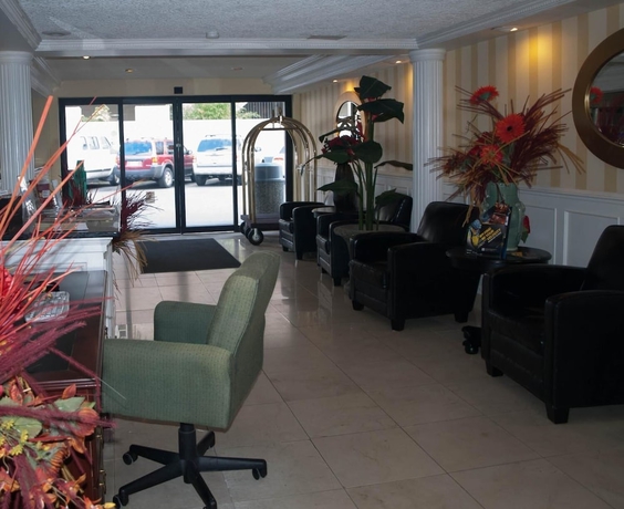 Imagen de los interiores del Hotel Island Travel Inn. Foto 16