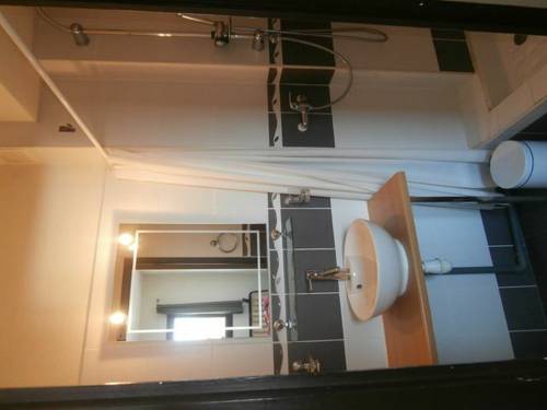 Imagen de la habitación del Hotel Islande. Foto 4