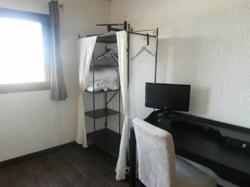 Imagen de la habitación del Hotel Islande. Foto 5