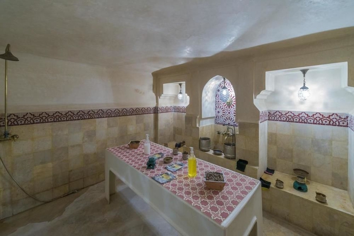 Imagen de los interiores del Hotel Islane. Foto 8