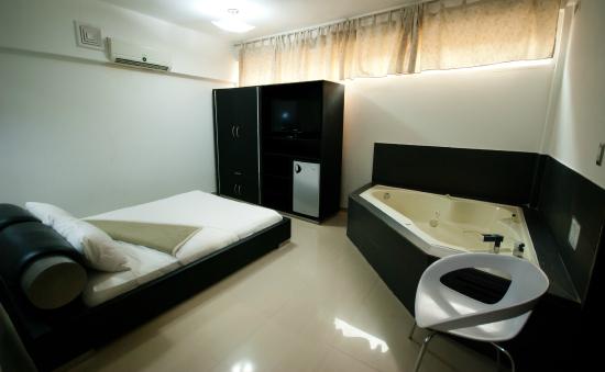 Imagen de la habitación del Hotel Islas del Sol Morrocoy Resort. Foto 2